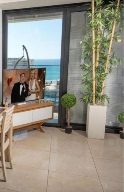 Bat Yam Luxery 5Br Sea View Suite Buitenkant foto
